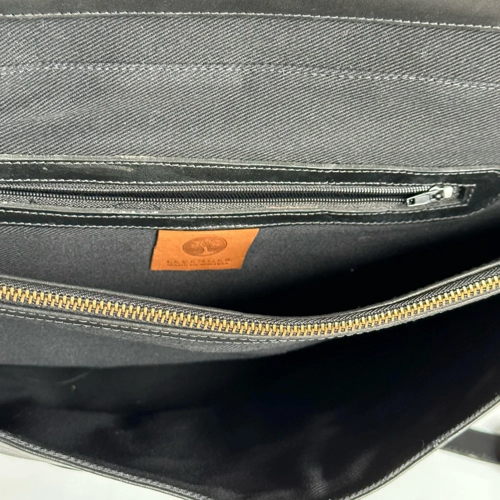 Vintage Levenger black leather messenger bag briefcase 17x12x3 17x12x3